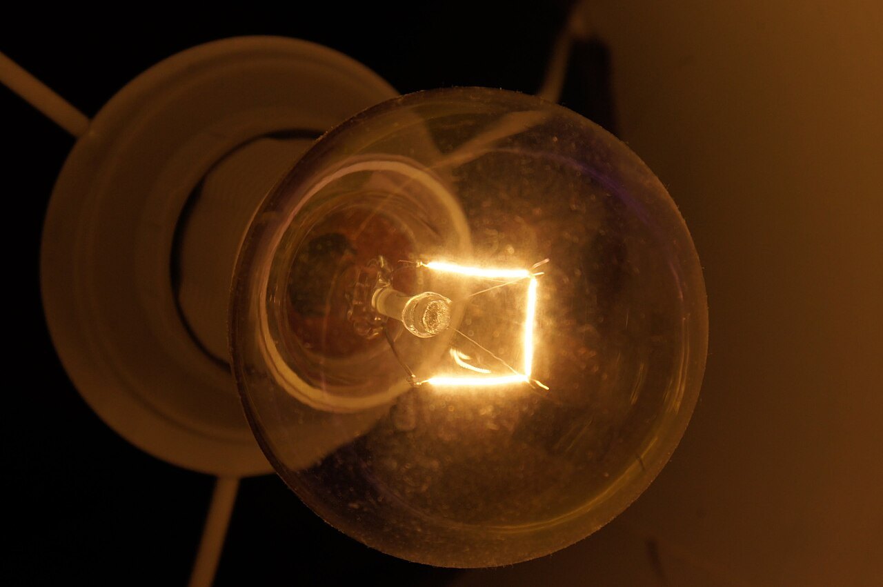 Ampoule à filament Halo
